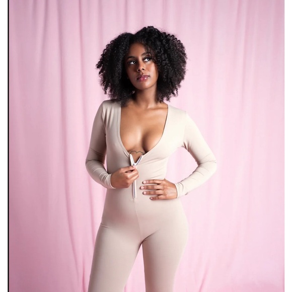Stript Cedes Bodysuit - Chai - Large - NWT - Picture 3 of 6